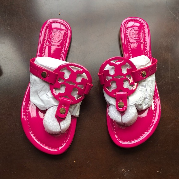 Shoes - Fushia pink New sandals